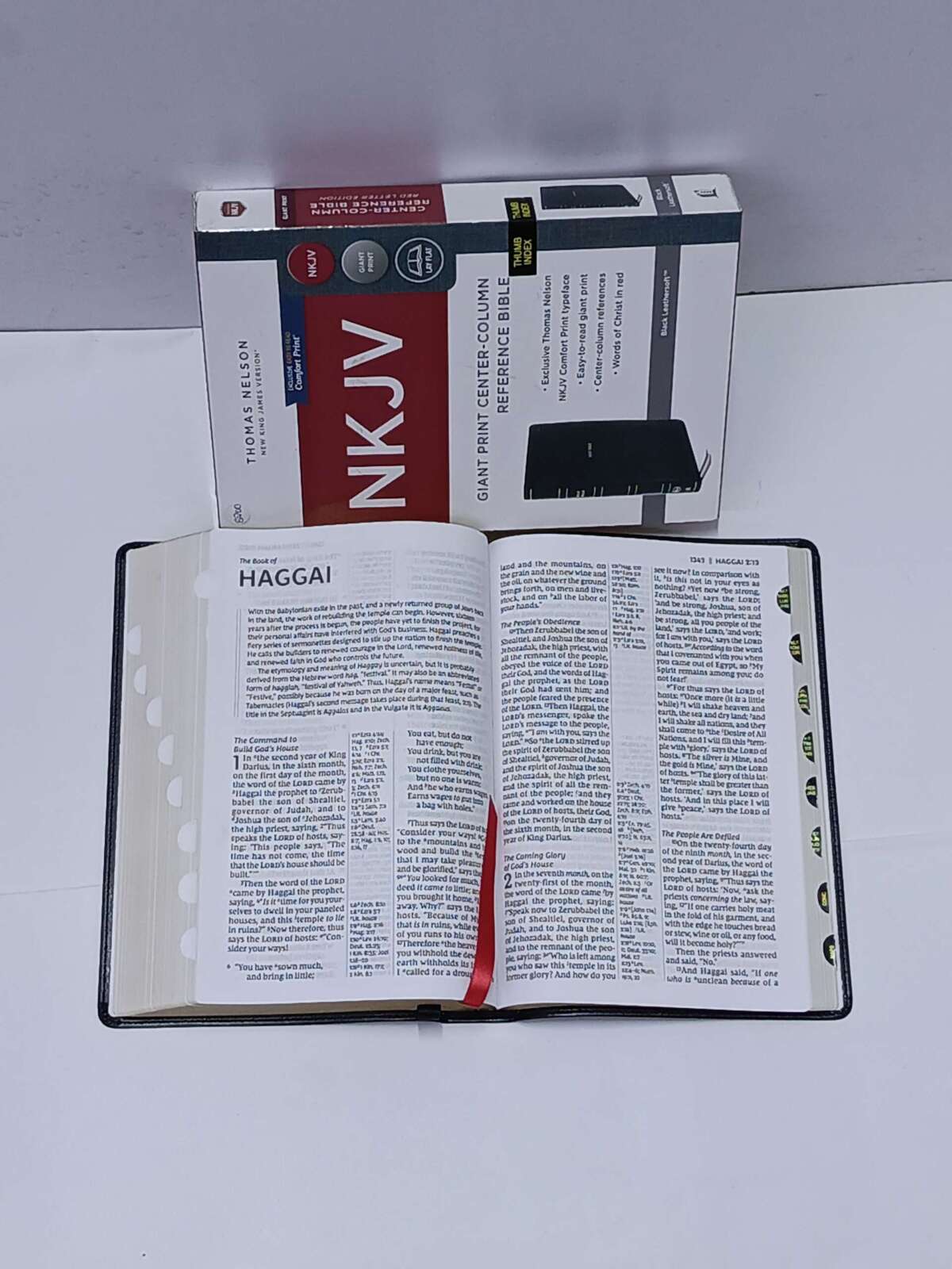 nkjv-giant-print-center-column-reference-bible