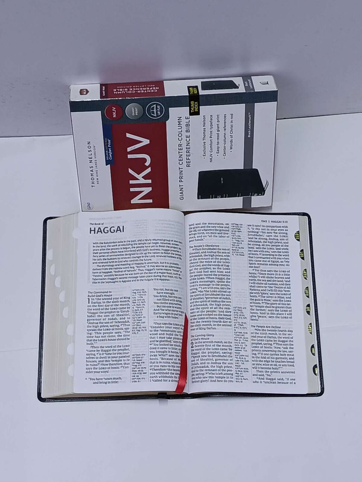 nkjv-giant-print-center-column-reference-bible