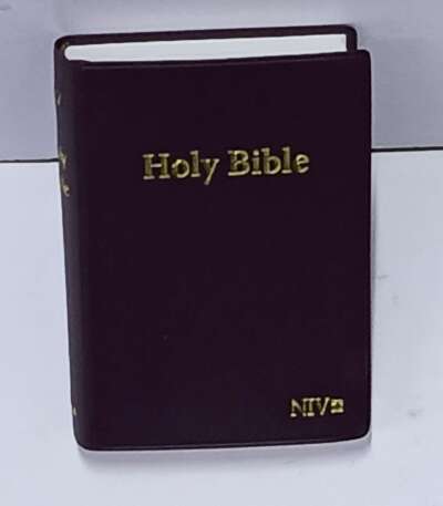 niv-small-soft-cover-3-1-2-5
