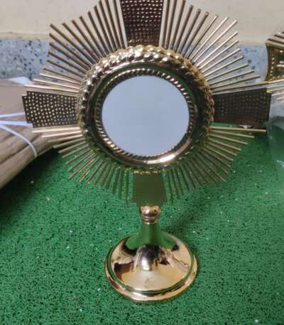 catholic-monstrance-70000