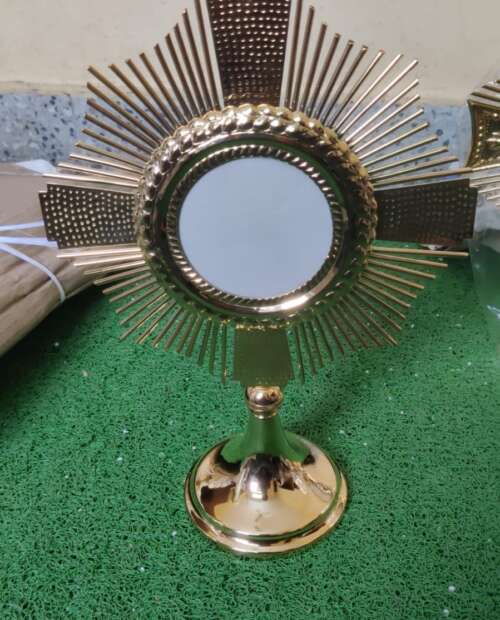 catholic-monstrance-70000