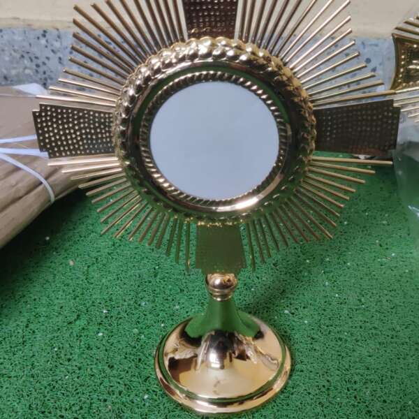 catholic-monstrance-70000