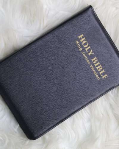 holy-bible-king-james-version-zip-cover-1050