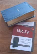 nkjv-compact-reference-bible-4500-i