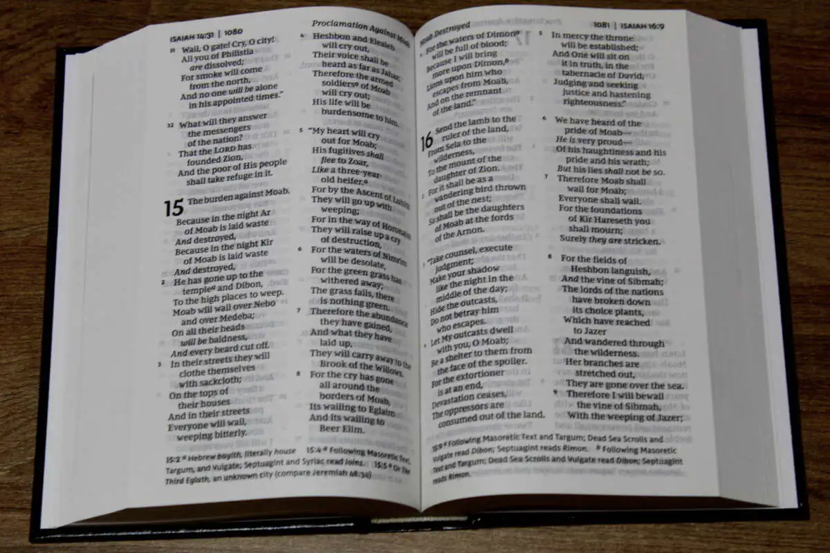 nkjv-pew-bible-4200-iii