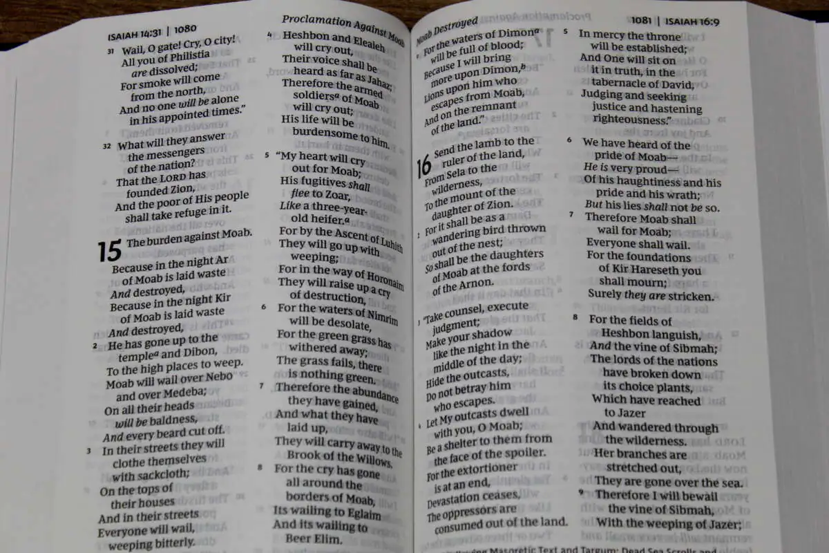 nkjv-pew-bible-4200-iii