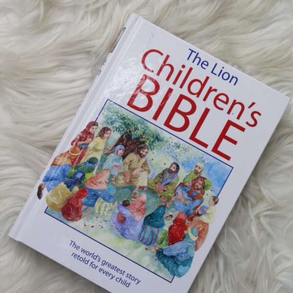 the-lion-children-bible-990