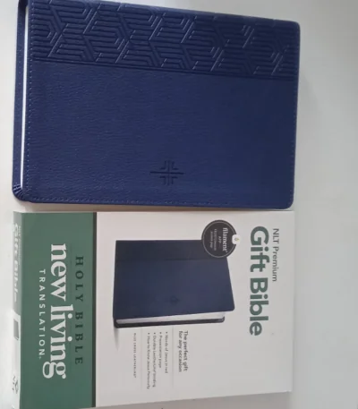 nlt-premium-gift-bible