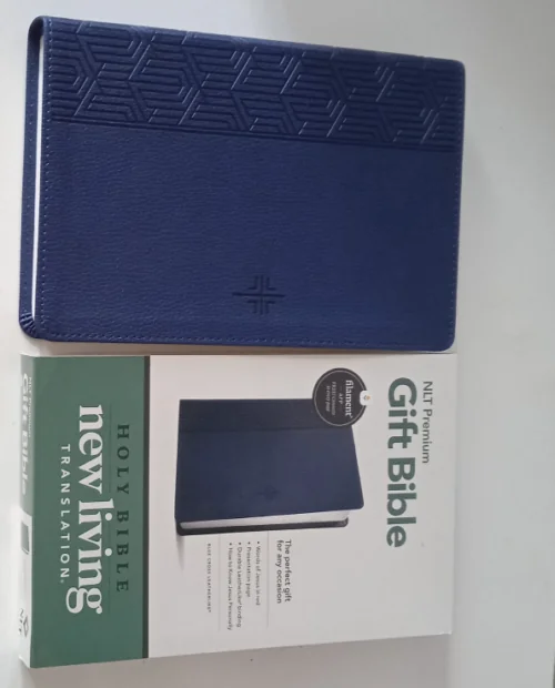 nlt-premium-gift-bible